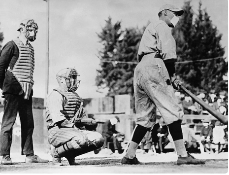 SPANISH_FLUE 1918_EXAMPLE_Picture shows a baseball player wearing a mask during the Flu epidemic of 1918. (George Rinhart_Co.jpg